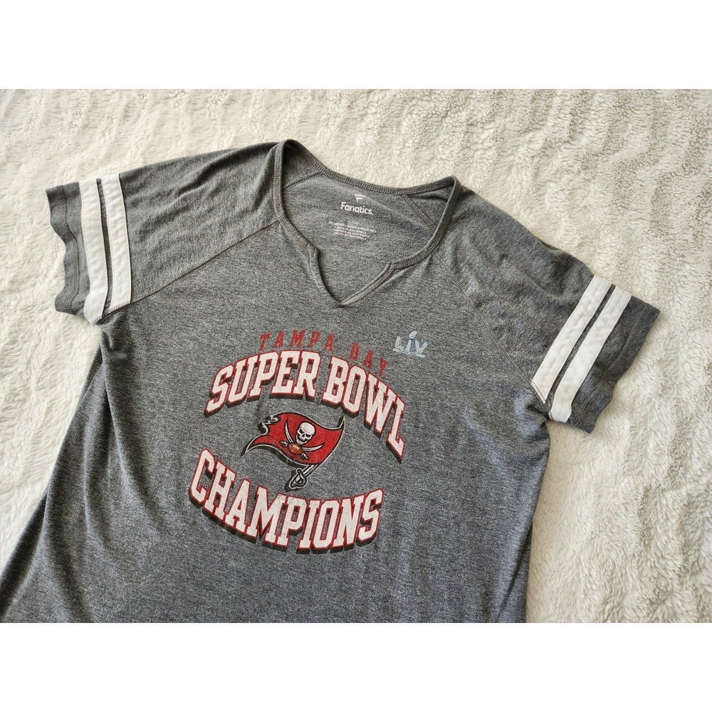 Fanatics Tampa Bay Buccaneers Super Bowl LIV Champions Shirt Womens Large Gray